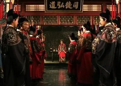 平章事和参知政事的区别是什么？谁的地位更高？