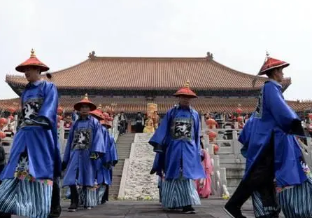 参政相当于现在的什么官？最后是怎么被取代的？
