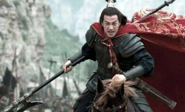 三国中唯一一个打败吕布的人，不仅是孙坚，还有一个农民？