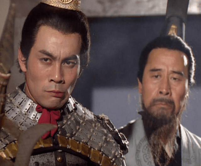 东汉末年吕布坑过哪些诸侯？除了董卓还有他
