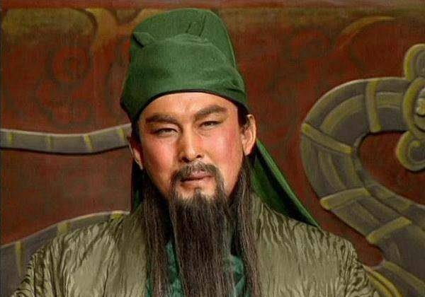 三国主人公名字多为一个字的原因是什么？
