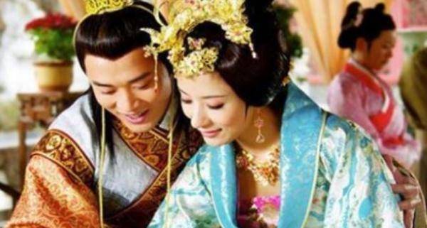 明宪宗为何至死都钟情于大他十几岁的万贵妃？