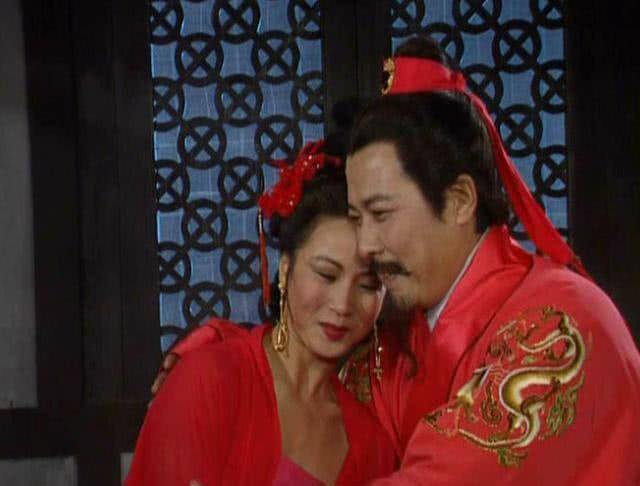 刘备想不想当皇帝？诸葛亮：把主公4个儿子的名字，连起来喊一遍