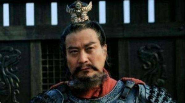 袁术是袁绍的弟弟，为啥袁术能超越袁绍？