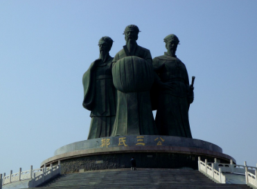 郑氏三公为什么在荥阳？原因有哪些？