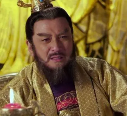 御驾亲征的好处和坏处是什么？分别有几个方面？