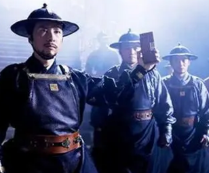  皇帝的亲卫军是什么人？叫什么？
