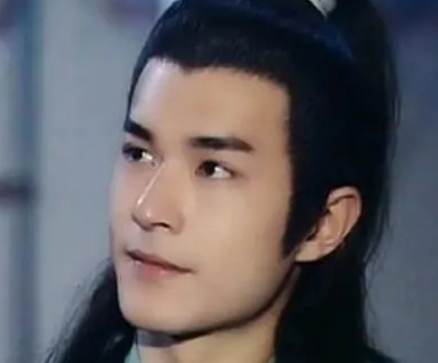  杨过在山洪中练剑用的什么剑？是怎么来的？