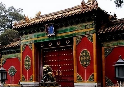 内务府指的是什么？有哪些部门？