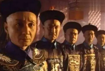 慈安为什么杀八大大臣？她的动机和目的是什么？