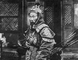 古代的披甲人是什么人？披甲人的职责是什么？
