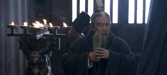 飓风过岗，伏草唯存，商鞅变法最大反对者甘龙，是如何扳倒商君的——逆袭商鞅，甘龙如何击败改革？