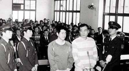 董桂森因军人出身受陈启礼器重，一同制造江南命案