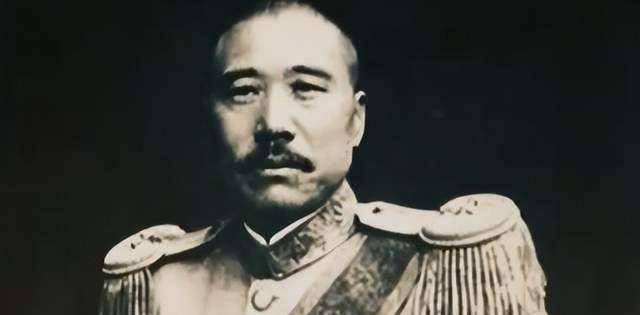 韩复榘给张宗昌让座，张宗昌不客气坐上主位，几天后被韩派人刺杀——当良知被狗吃了，人就变成了狗！