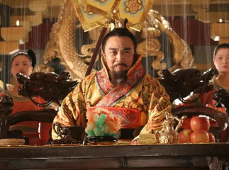 如何评价杨坚？杨坚是个怎样的皇帝？