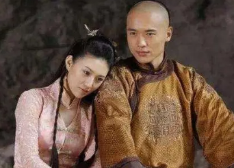 顺治和董鄂妃的故事是怎样的？他们之间发生过哪些事？