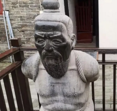  秦桧是什么人？读kuai还是hui？