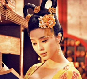 武则天与李治是什么关系？她比李治大多少岁？