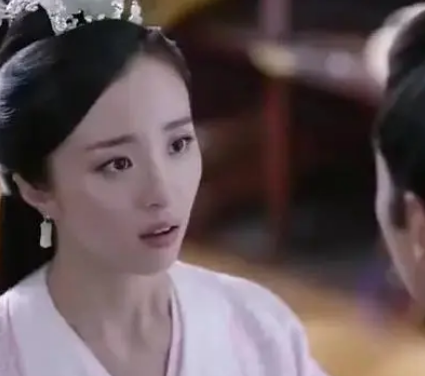 陆令萱和独孤伽罗什么关系？两人是同一个时期吗？