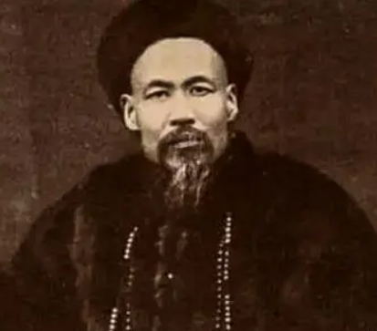  左宗棠是什么人？是罪人还是英雄啊？