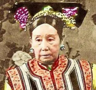 什么是 安德海和李莲英？他们是什么关系？