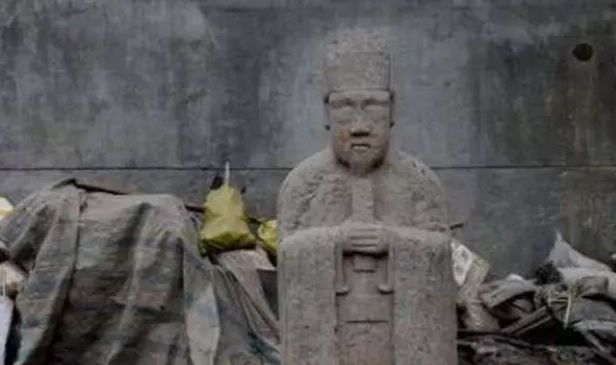 魏延死后，为何他的墓前有诸葛亮石像在忏悔？
