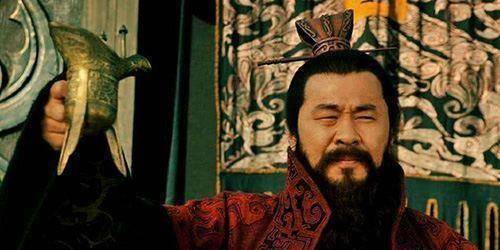 张绣杀曹操子曹丕为何还要厚待他
