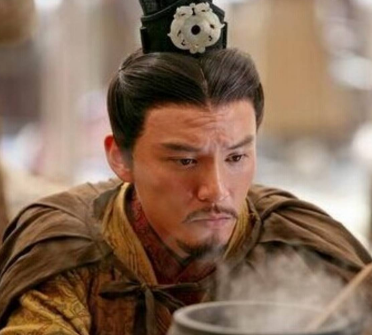 司马炎追封司马师是因为什么？有什么考虑？