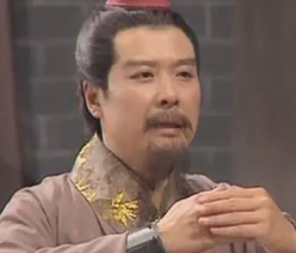 刘宏和刘备都是什么身份？他们之间是什么关系？