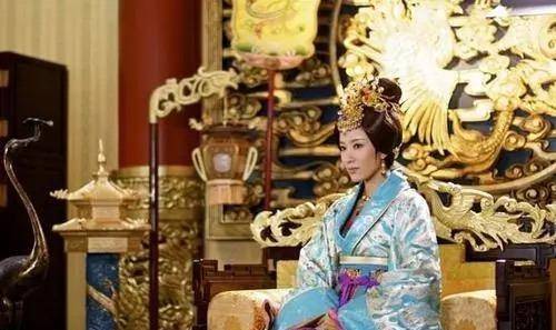长得像男人的万贵妃为何圣宠不衰？明宪宗两个生理问题，只有她能治
