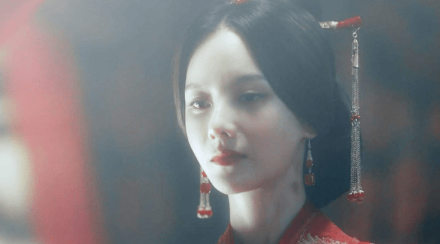三国美女甄姬：三任丈夫皆克死，下床即丧命