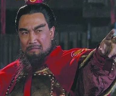 “典韦被砍死的原因是什么？”
