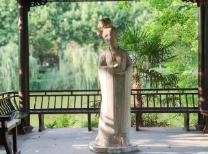 关盼盼独居燕子楼的典故是怎么回事？关盼盼为何独居燕子楼？