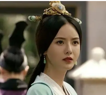  甄宓是什么人？她为什么斗不过郭女王？