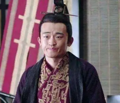 刘曜和羊献容是谁？他们之间相差几岁？