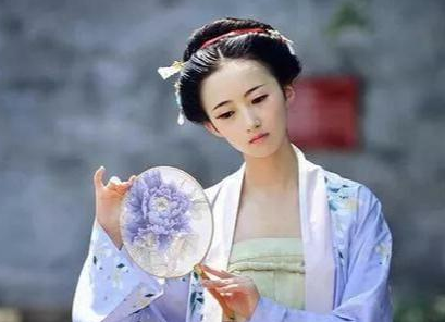  霍小玉是什么人？她是什么身份？