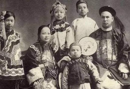 清朝灭亡后，满人贵族的下场揭秘：他们的最终命运如何？