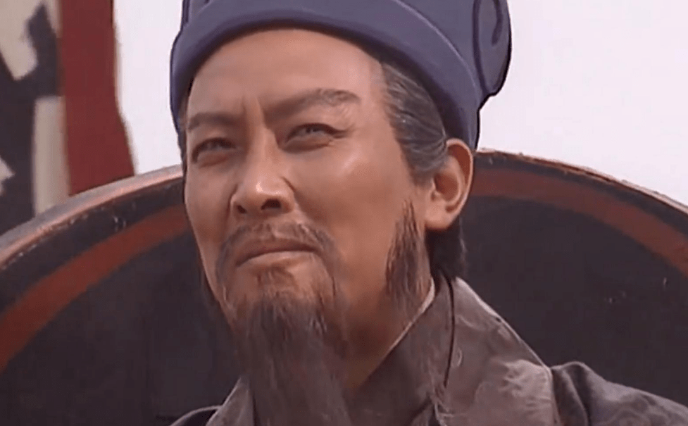 诸葛亮智谋之选：斩杀一旷世奇才，提拔一文盲将军