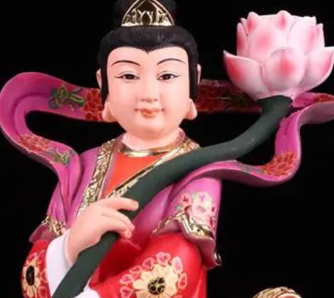 何仙姑是管什么的？出生在什么地方？