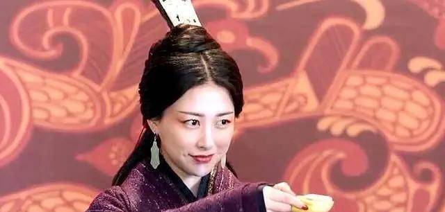 蒙恬和三十万秦军在身边，为何仅凭圣旨就自杀了？