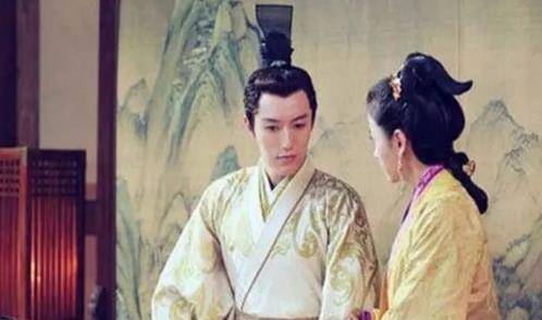 祖母垂涎美色，春秋帅哥成霸主