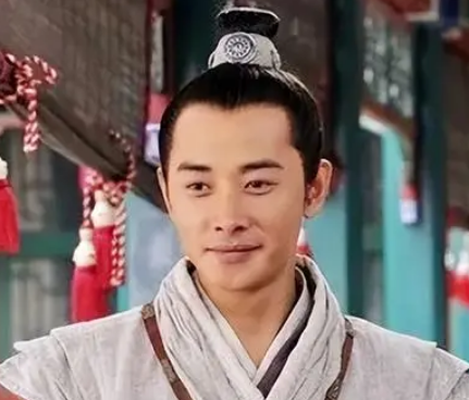 杨八郎指的是谁？他的妻子是谁？