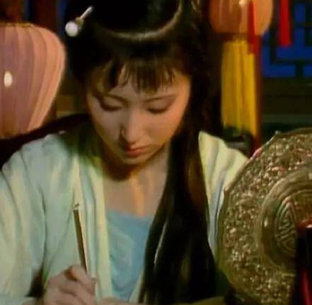 红楼梦待书还是侍书？两者之间有什么区别？