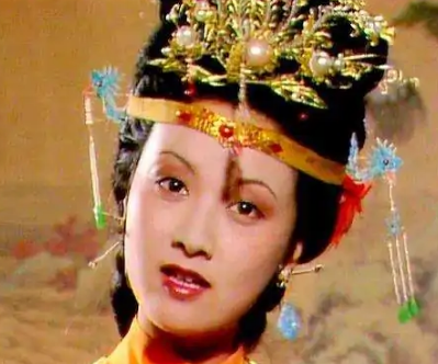 王熙凤是个什么样的人物？有什么形象？