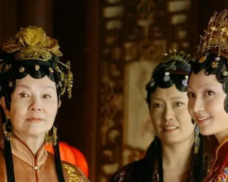  贾元春省亲后就失宠的原因是什么？发生了什么?