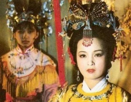 为什么说是贾元春害死秦可卿的？真相是什么？