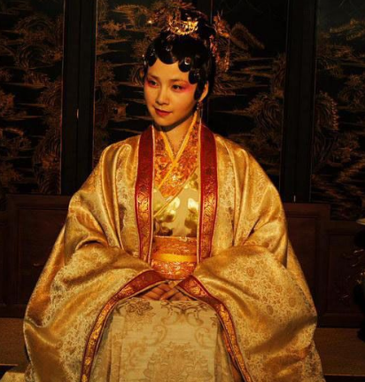 元春抱琴名字含义是什么？有什么含义存在？