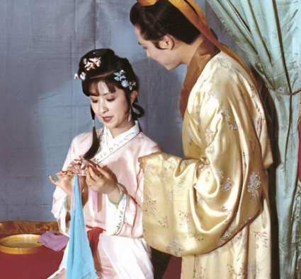 贾琏为什么不嫌弃尤二姐？有什么原因存在？