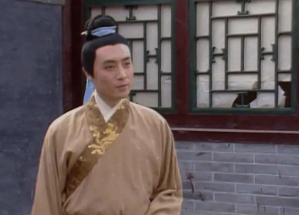 贾芹和贾府是什么关系？贾芹是贾府的亲戚吗？