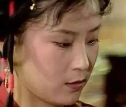 彩云是什么人物?为啥喜欢贾环？
